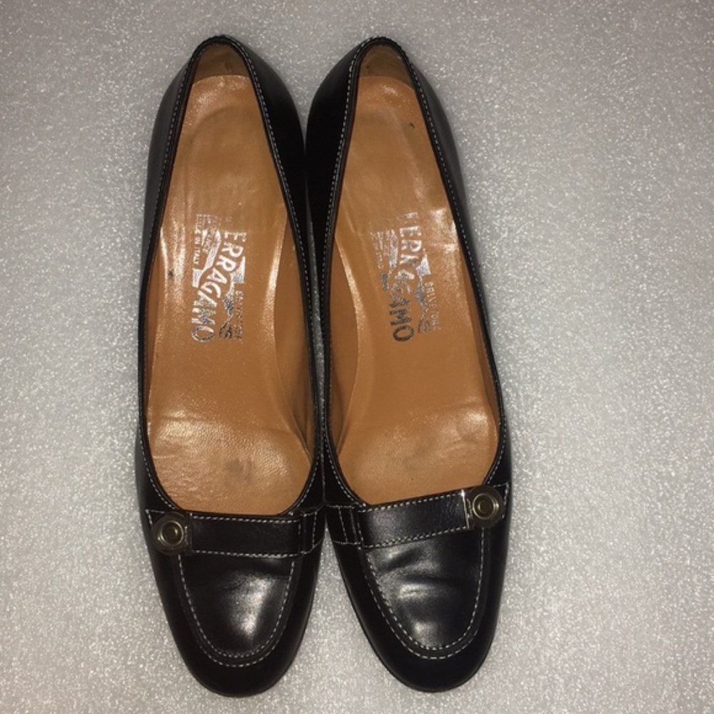 😍Ferragamo😍 Pump shoes Size 7B